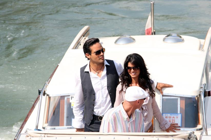 Laura Torrisi in vacanza: le sue foto hot in bikini Laura Torrisi con il collega Gabriel Garko