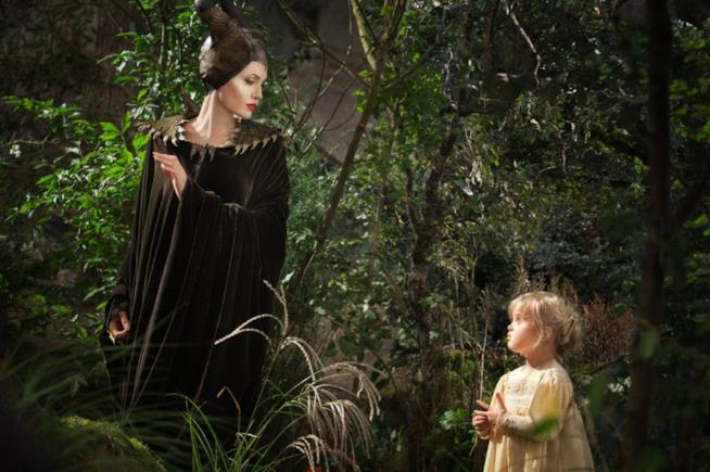Angelina Jolie e il training con i figli per Maleficent Primo piano di Angelina Jolie nei panni di Malefica