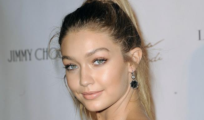 Tanti modi di farsi la coda di cavallo come le star La coda di cavallo di Gigi Hadid
