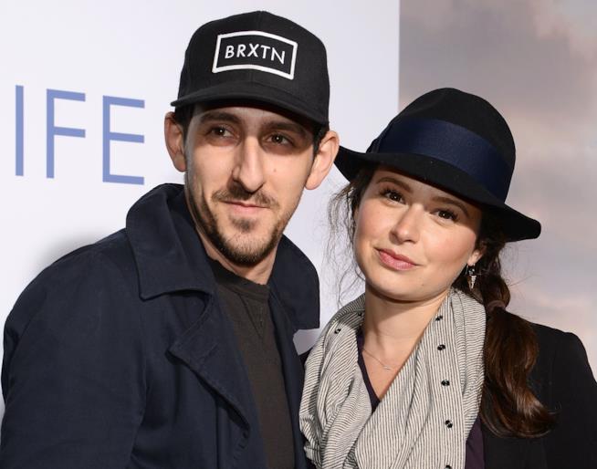 La casa di Katie Lowes di Scandal e suo marito Adam Shapiro Gli attori Katie Lowes e Adam Shapiro