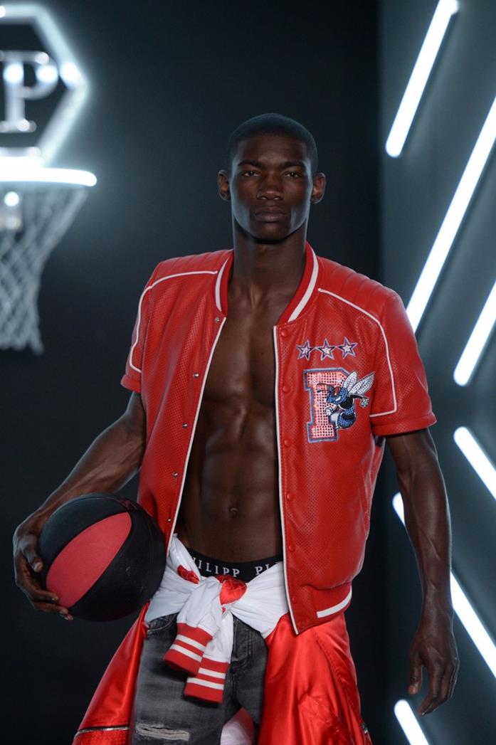 Philipp Plein e la sua collezione Primavera/Estate 2017 I bomber stile basket di Philipp Plein