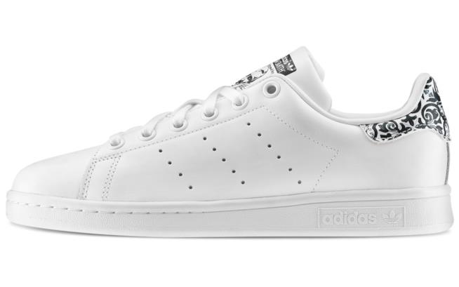 Sneakers Adidas Stan Smith da regalare a Natale Sneakers Adidas Stan Smith bianche da regalare a Natale