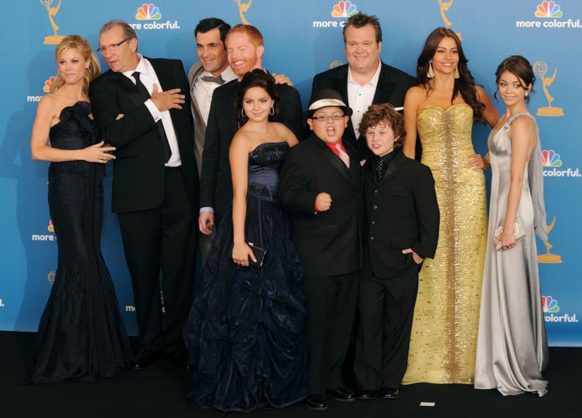 Modern Family, Sophia Vergara condivide una foto del cast 'prima e ora' in onore dell'ultima stagione della serie Il cast di Modern Family
