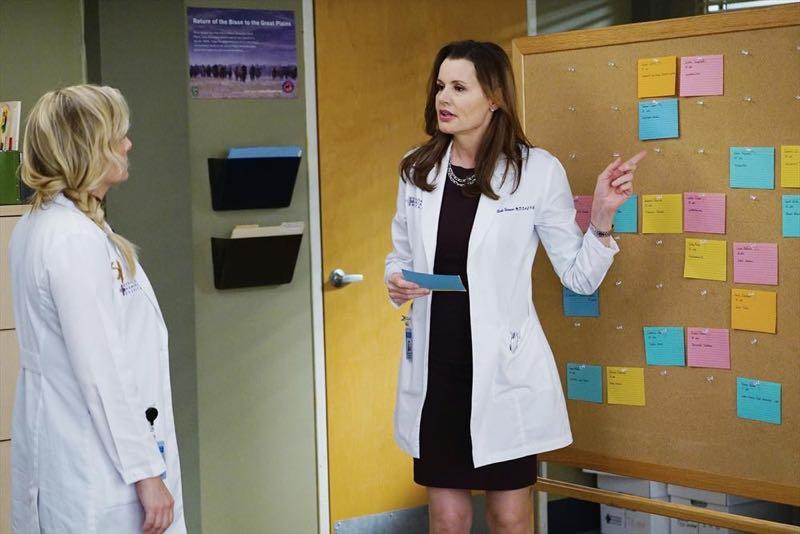Geena Davis in una scena di Grey's Anatomy Geena Davis in Grey's Anatomy