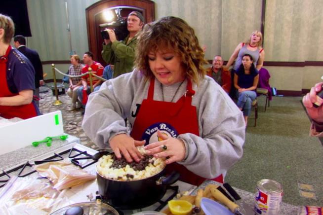Melissa McCarthy di Una mamma per amica torna dietro ai fornelli in Cook-Off! Melissa McCarthy in Cook-Off!