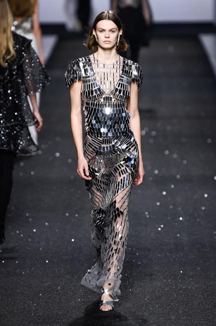 Sfilata Alberta Ferretti Un look della Sfilata Alberta Ferretti