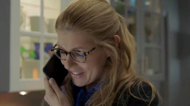 911: Abby in una scena dal settimo episodio 911: Abby in una scena dall'episodio 1x07