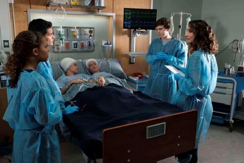 The Good Doctor: un'immagine dalla prima stagionee Un'immagine dalla prima stagione di The Good Doctor