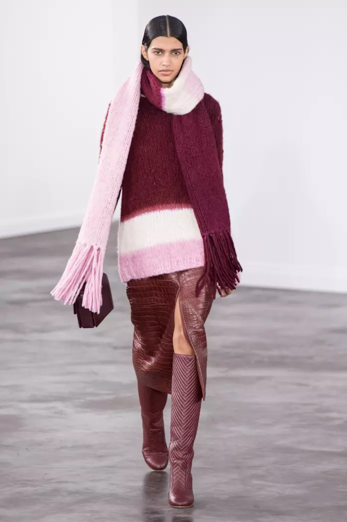 Il knitwear in passerella da Gabriela Hearst Il knitwear grande star da Gabriela Hearst