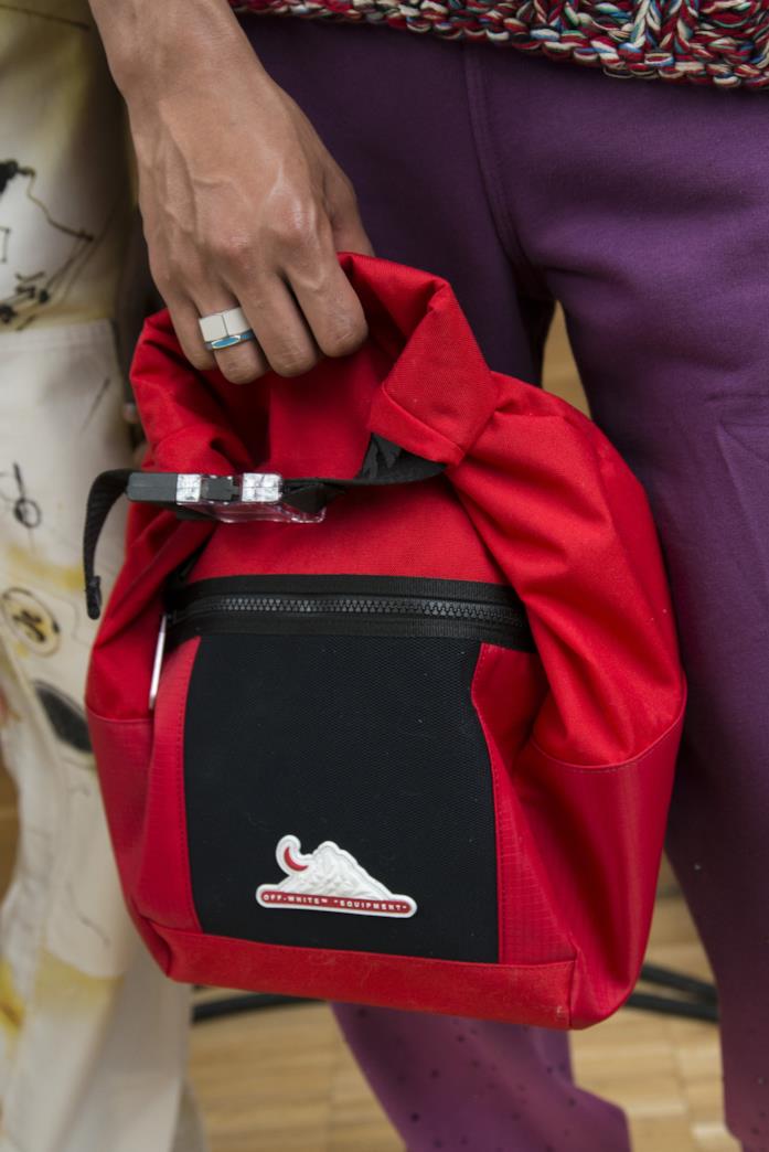 Trekking - Off-White Un dettaglio della sfilata Off-White