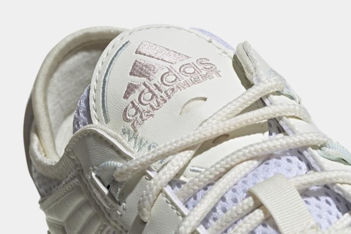 Nuova versione per Adidas FYW 97 Linguetta sneaker adidas FYW 97