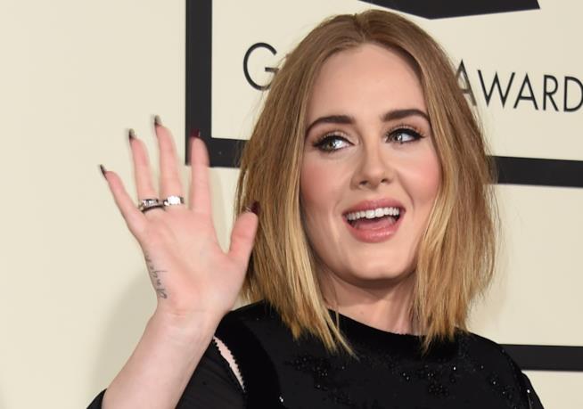 Le star che si vestono sempre uguale Primo piano di Adele