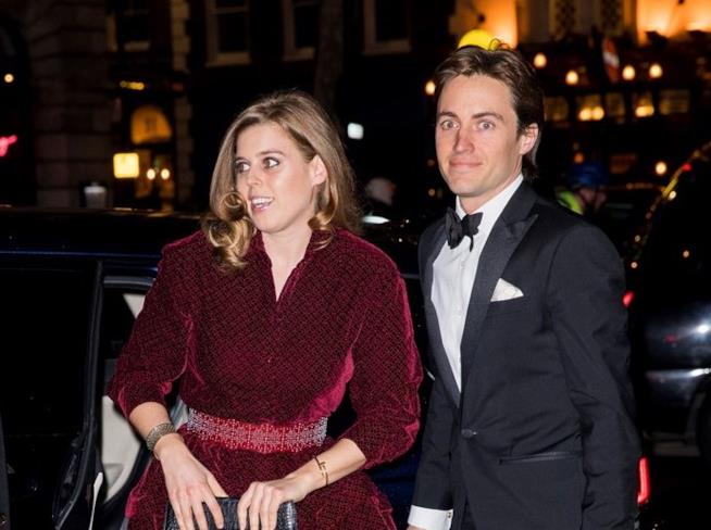 La Principessa Beatrice ha un fidanzato, l'imprenditore Edoardo Mapelli Mozzi La Principessa Beatrice e il suo fidanzato