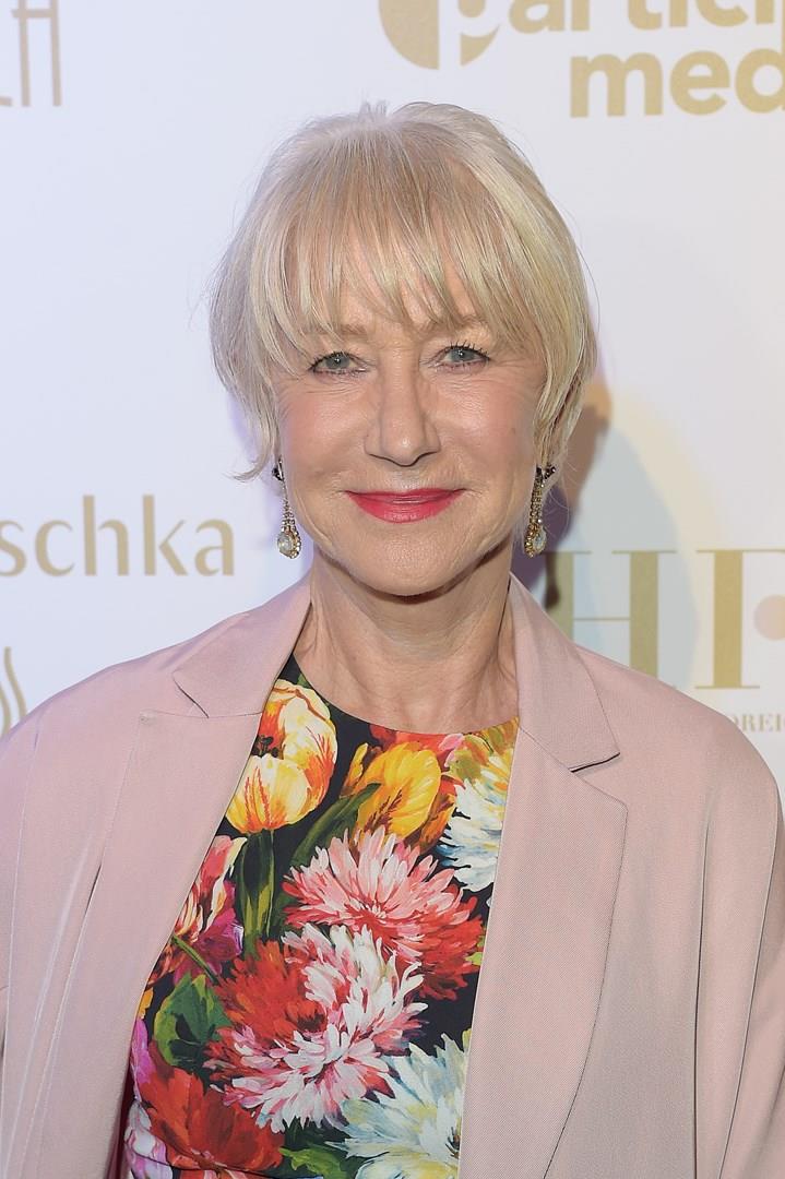 Helen Mirren sfoggia capelli rosa a Cannes 2019 Helen Mirren bionda