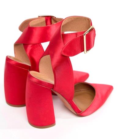 Scarpe con tacco
