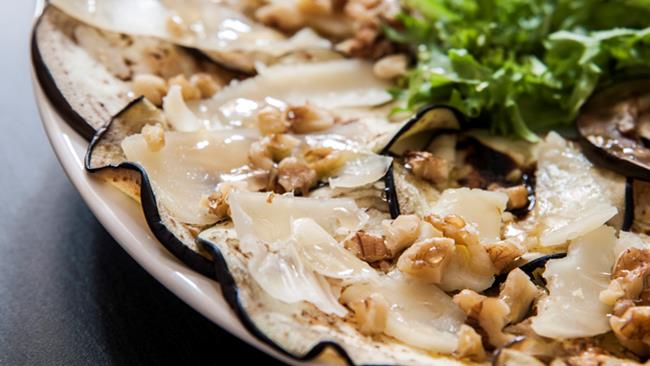 Carpaccio di melanzane: la ricetta con le verdure di stagione a giugno marinate in olio Carpaccio di melanzane