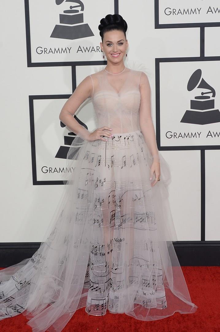 Katy Perry Katy Perry e l'abito pentagramma