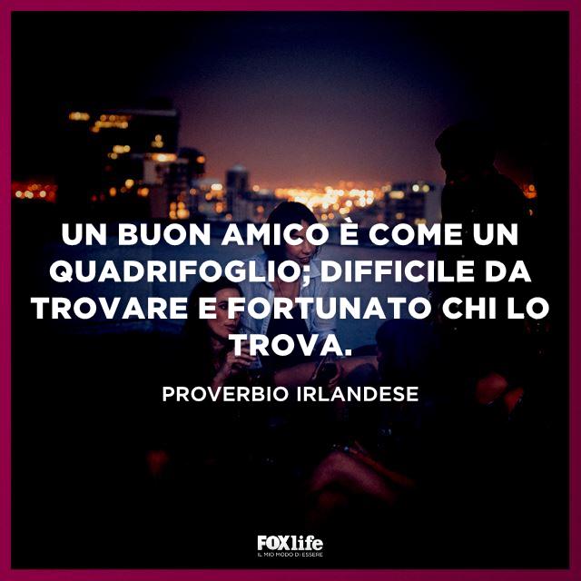 Proverbio irlandese Amici festeggiano insieme