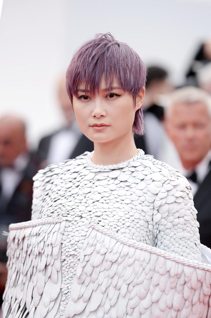 Festival di Cannes 2019: l'hairstyle in lilla di Li Yuchun Li Yuchun al Festival di Cannes 2019