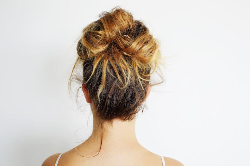 Capelli raccolti Chignon alto
