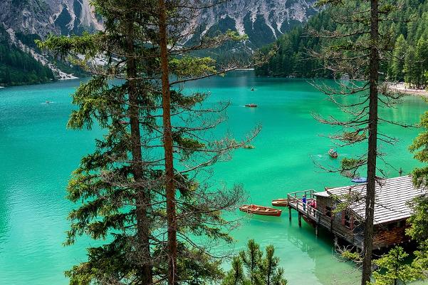 Pasqua 2018 presso il lago di Braies Il lago di Braies