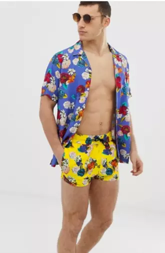 Pantaloncini da bagno super corti gialli a fiori