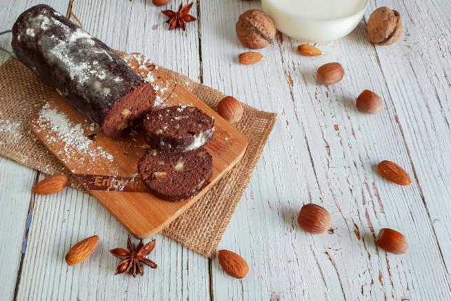 Salame di cioccolato Dolce al cacao e noci