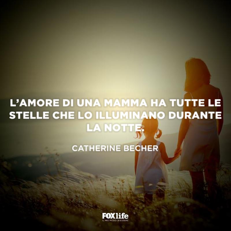 Frase Becher Madre e figlia mano nella mano