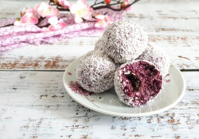 Tartufini al cocco Palline di frutta