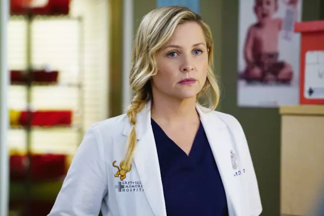 Jassica Capshaw parla del futuro sentimentale di Arizona in Grey's Anatomy Jessica Capshaw in una scena di Grey's Anatomy
