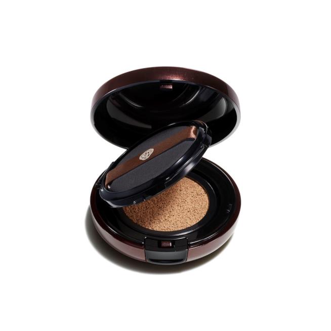 Shiseido, tutte le novità per la Primavera Il bronzer in cushion di Shiseido