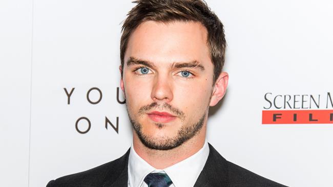 Biopic su Tolkien: Nicholas Hoult in trattative per il ruolo del grande scrittore Nicholas Hoult