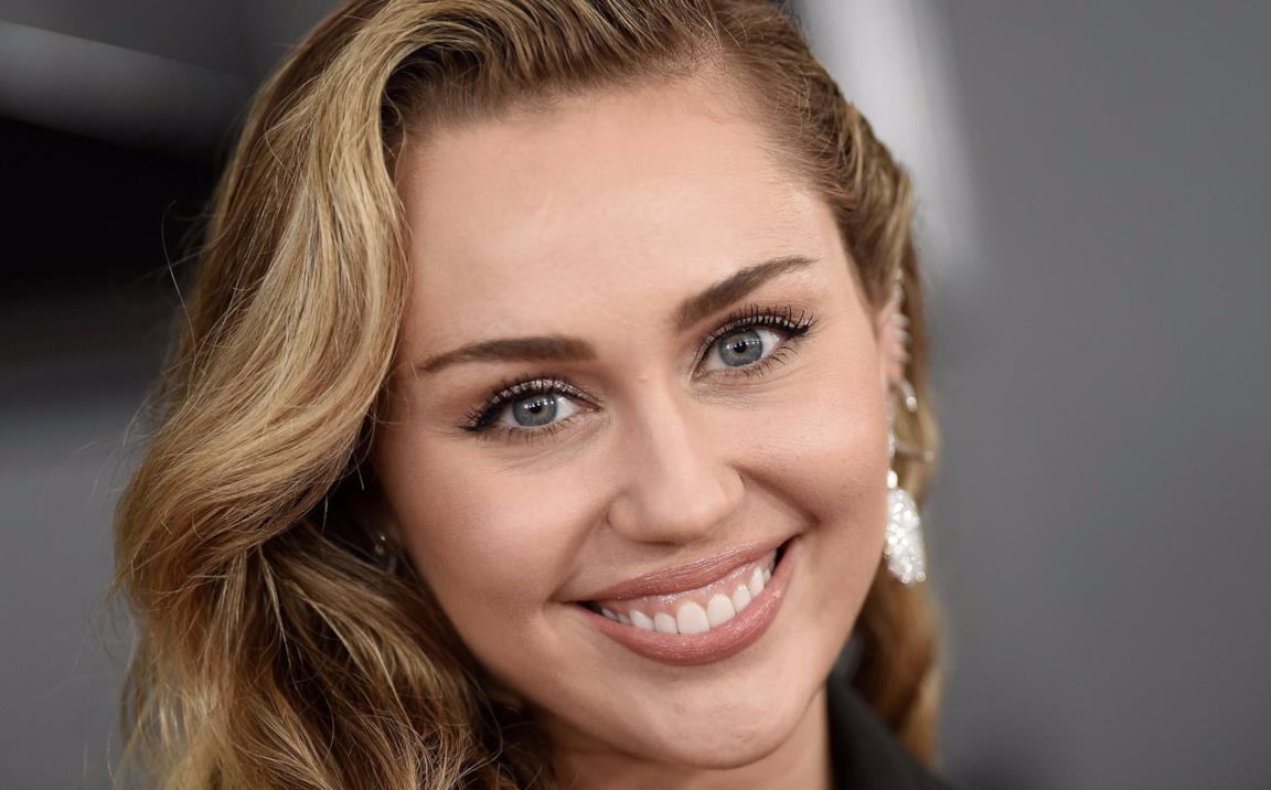 Miley Cyrus in primo piano