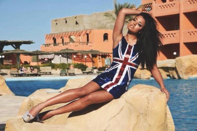 Zoiey Smale, Miss Regno Unito, rinuncia alla corona Un primo piano di Zoiey Smale