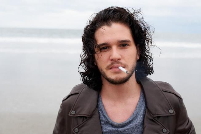 Kit Harington ritratta i suoi commenti sul sessismo maschile a Hollywood Primo piano di Kit Harington