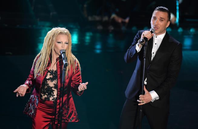 Patty Pravo al Festival di Sanremo 2009 in un look fiammante Patty Pravo, Festival di Sanremo 2009