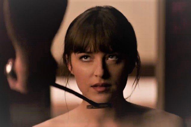 Cinquanta sfumature di rosso, il film tratto dal romanzo a sfondo BDSM Anastasia protagonista della trilogia di 50 sfumature vive una relazione BDSM