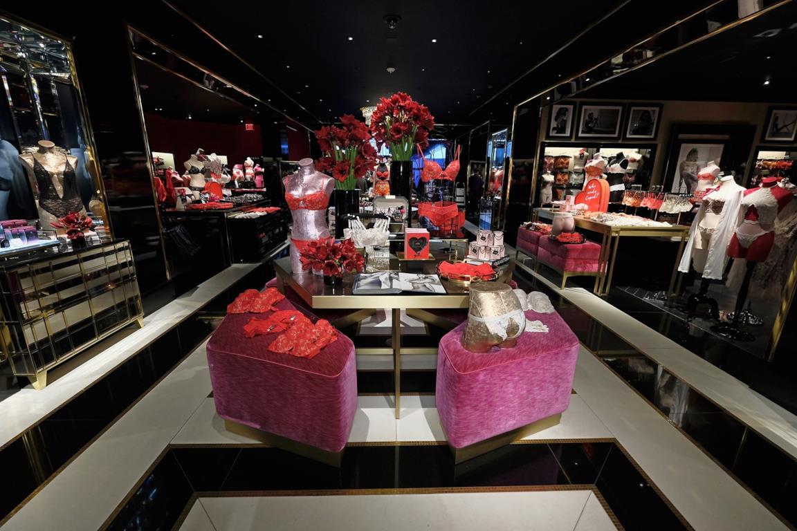 L'interno di una boutique di Victoria's Secret