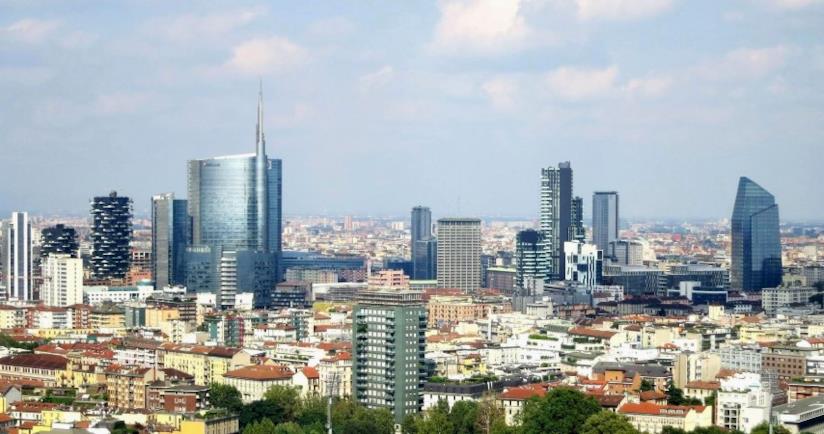 Milano skyline Milano skyline panorama vista diurna
