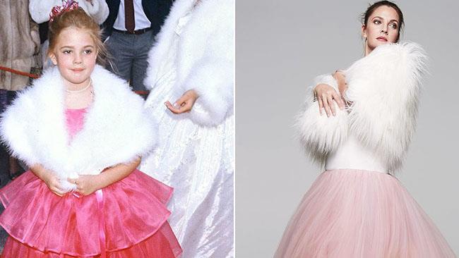 Drew Barrymore e la nostalgia d'infanzia Drew Barrymore con indosso un abito di tulle rosa da bambina e da adulta