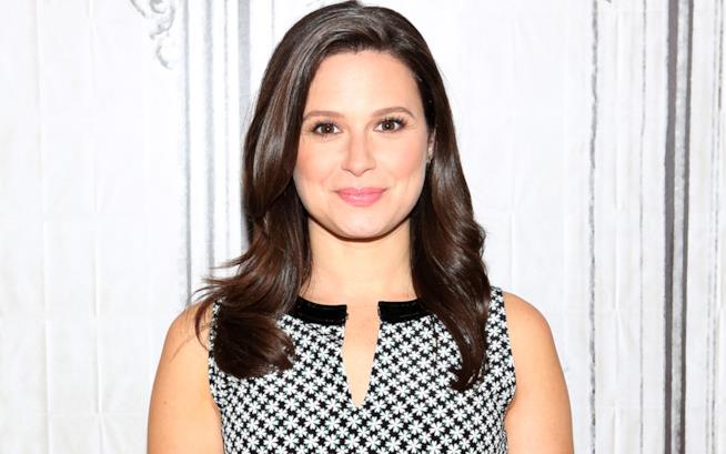 Katie Lowes, star di Scandal, è in attesa del primo figlio L'attrice Katie Lowes è in attesa del primo figlio