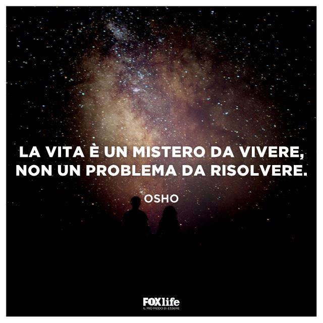Citazione Osho Coppia osserva il cielo di notte