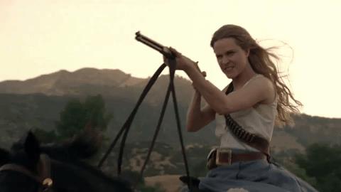 Evan Rachel Wood in una scena di Westworld Evan Rachel Wood
