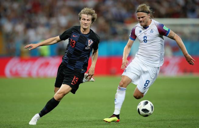 Birkir Bjarnason in azione in Russia Birkir Bjarnason odurante i Mondiali