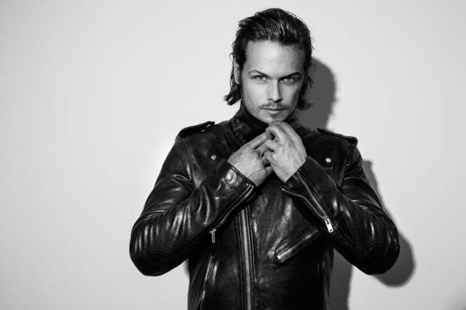 Per la sfilata newyorkese della giornata del tartan è stato scelto come gran maresciallo Sam Heughan di Outlander Sam Heughan in uno scatto promozionale