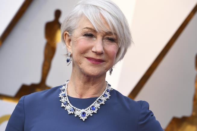 Helen Mirren agli Oscars 2018 Helen Mirren sul tappeto rosso degli Oscars