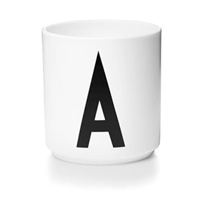 Mug A in porcellana. Design Arne Jacobsen.