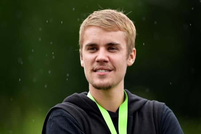 Justin Bieber si è rasato completamente i capelli Justin Bieber
