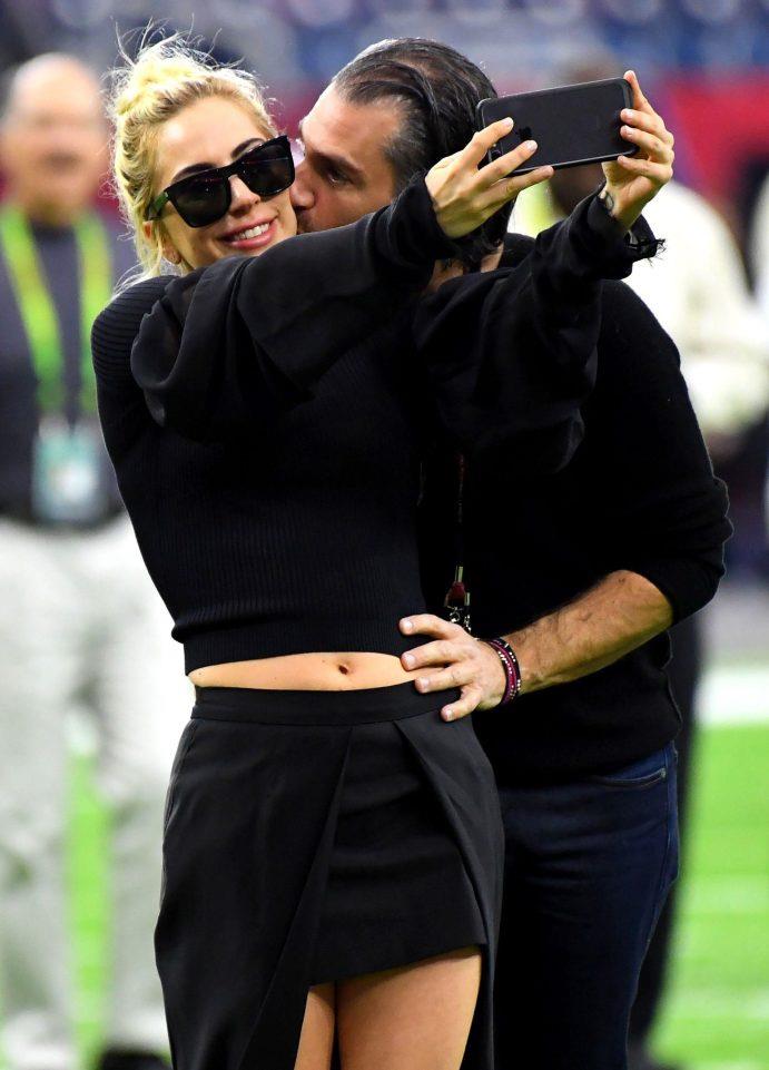 Lady Gaga svela le ragioni della separazione dall'ex Taylor Kinney Lady Gaga con il nuovo amore Christian Carino