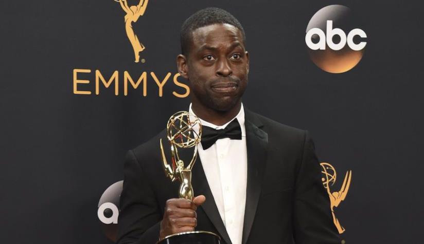 Tutti i vincitori degli Emmy Awards 2017 Il vincitore dell'Emmy Sterling K. Brown per This Is Us
